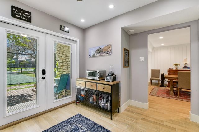 118 World Of Tennis SQ, Lakeway, TX 78738