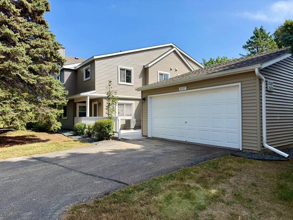 2527 Wimbledon Place, Woodbury, MN 55125 — exterior