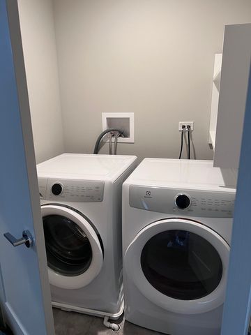 1208 E 64th Street 2E, Chicago, IL 60637