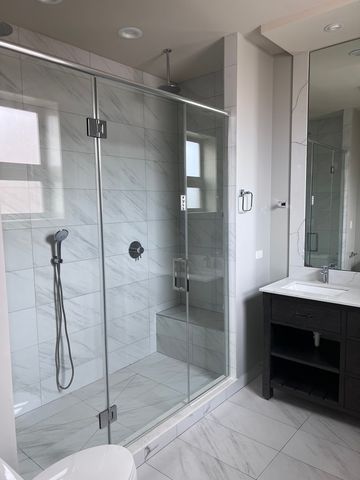 1208 E 64th Street 2E, Chicago, IL 60637