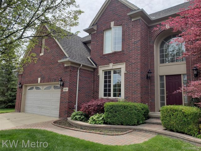 1227 LETICA Drive, Rochester, MI 48307
