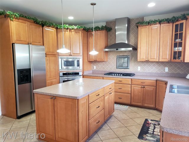1227 LETICA Drive, Rochester, MI 48307