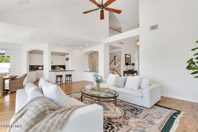 506 Cricketfield Court, Lake Sherwood, CA 91361