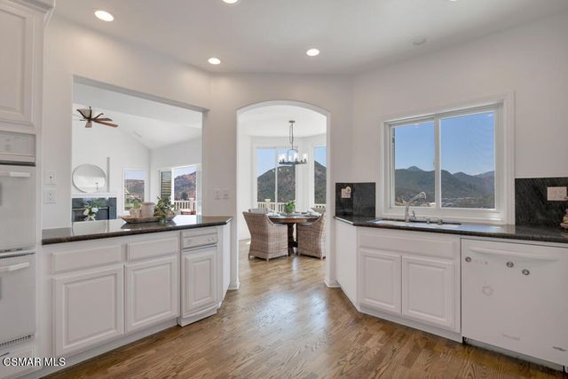 506 Cricketfield Court, Lake Sherwood, CA 91361
