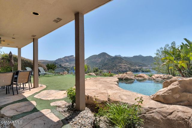 506 Cricketfield Court, Lake Sherwood, CA 91361