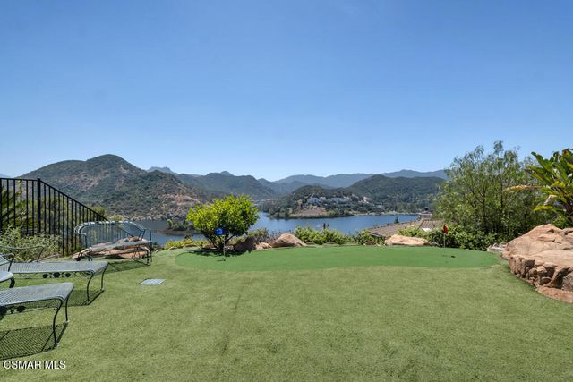506 Cricketfield Court, Lake Sherwood, CA 91361