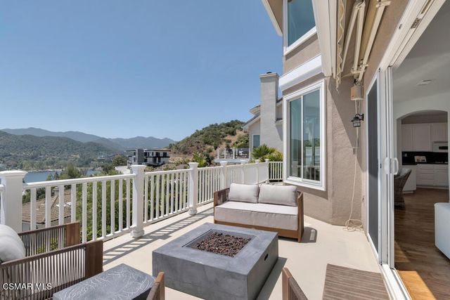 506 Cricketfield Court, Lake Sherwood, CA 91361