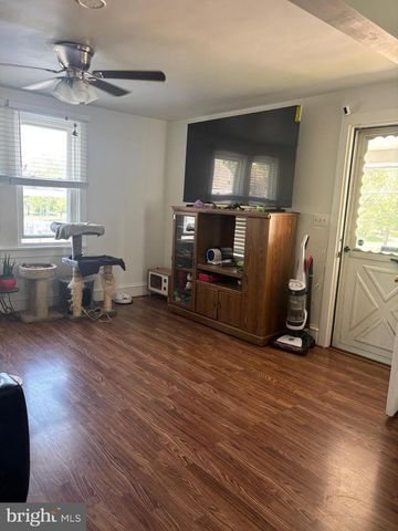 251 FITZWATERTOWN RD, Willow Grove, PA 19090