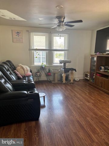 251 FITZWATERTOWN RD, Willow Grove, PA 19090