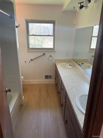 11779 Dunn Road, St. Clair, MI 48041