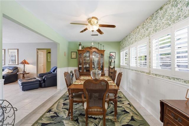 8948 Crest LN, Fort Myers, FL 33907