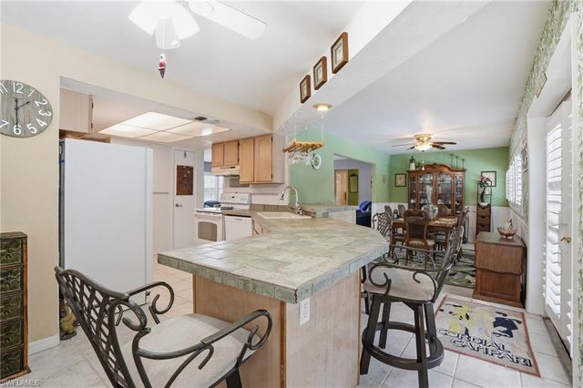 8948 Crest LN, Fort Myers, FL 33907