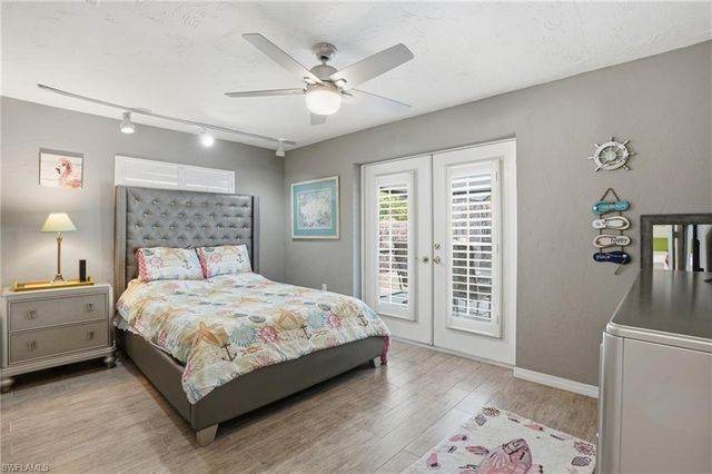 8948 Crest LN, Fort Myers, FL 33907