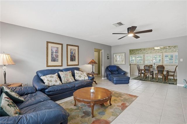 8948 Crest LN, Fort Myers, FL 33907