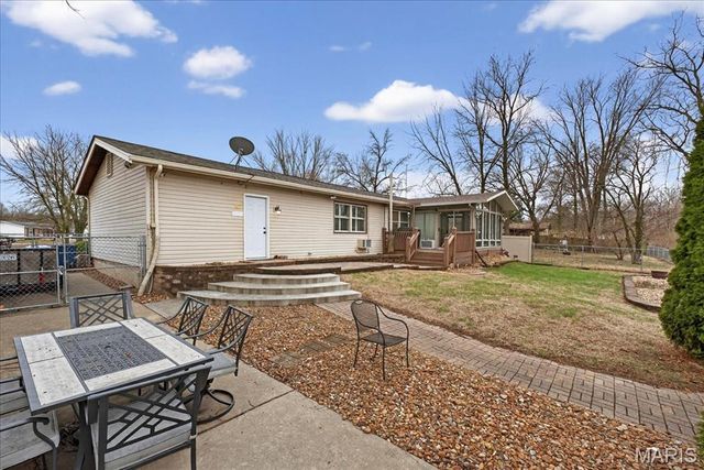 139 Cole Boulevard, St Charles, MO 63301