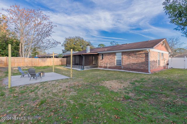 8209 WORM WOOD Road, Jacksonville, FL 32210