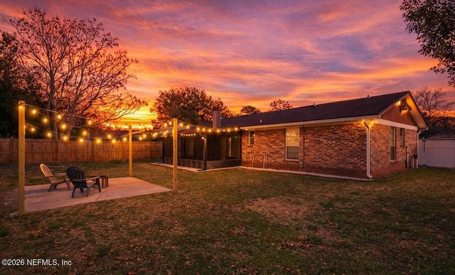 8209 WORM WOOD Road, Jacksonville, FL 32210