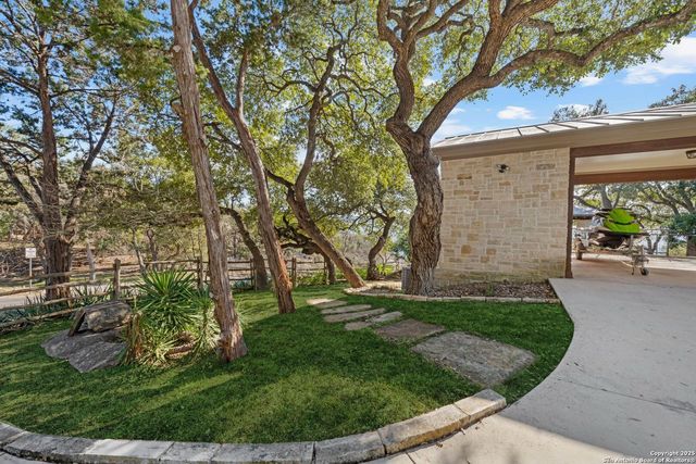 760 Lookout, Canyon Lake, TX 78133
