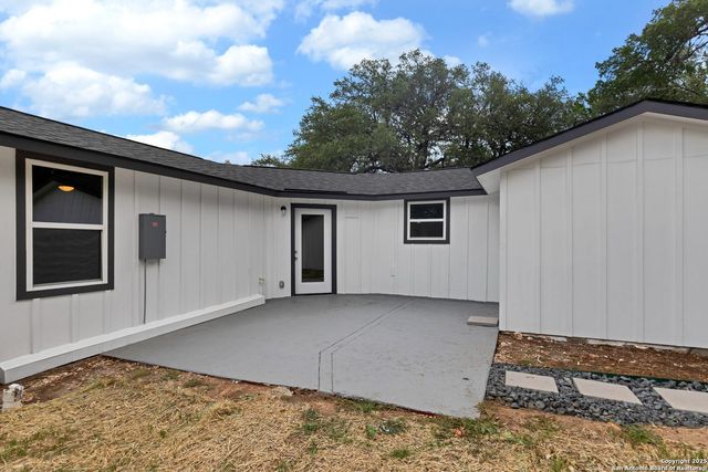 760 Lookout, Canyon Lake, TX 78133