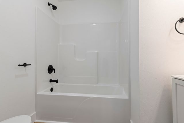 1110 S Hillcrest Avenue, Springfield, MO 65802