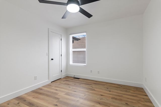 1110 S Hillcrest Avenue, Springfield, MO 65802