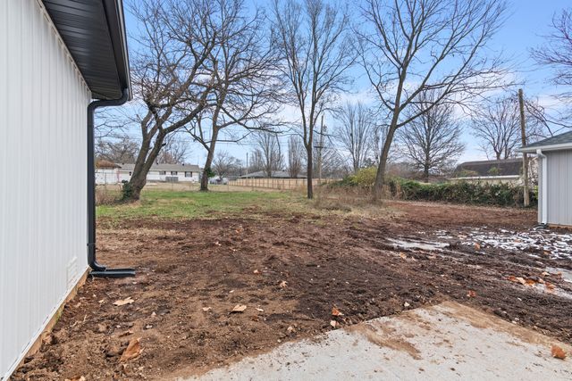 1110 S Hillcrest Avenue, Springfield, MO 65802