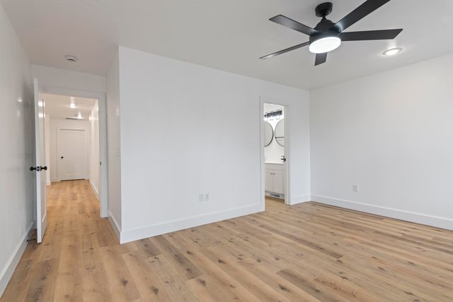 1110 S Hillcrest Avenue, Springfield, MO 65802