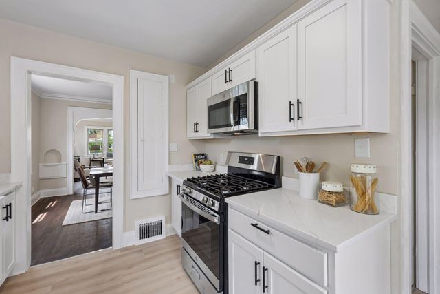 792 Charles Avenue, Saint Paul, MN 55104