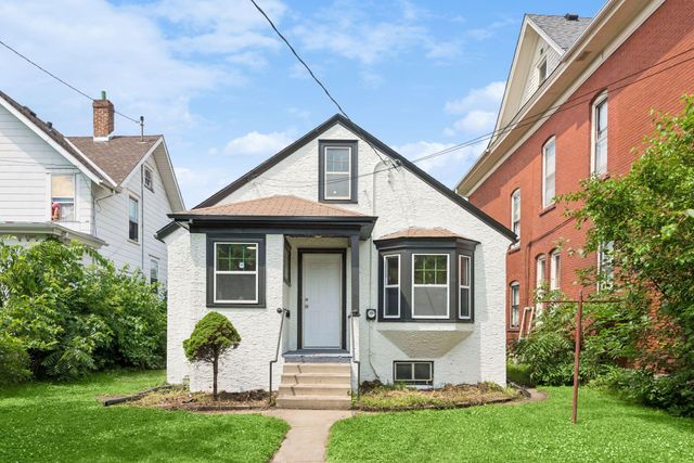 792 Charles Avenue, Saint Paul, MN 55104