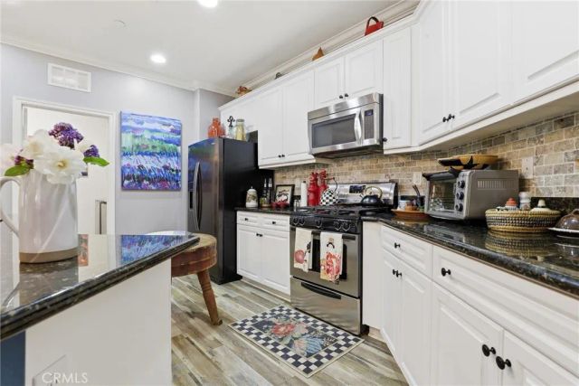 20317 Julia Lane, Saugus, CA 91350
