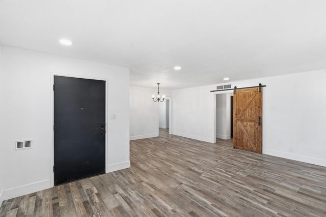 3413 N Millbrook Avenue, Fresno, CA 93726