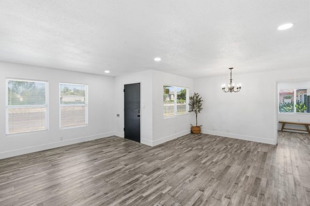 3413 N Millbrook Avenue, Fresno, CA 93726