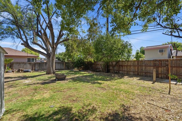 3413 N Millbrook Avenue, Fresno, CA 93726
