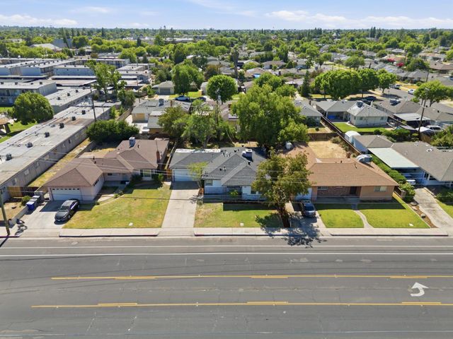3413 N Millbrook Avenue, Fresno, CA 93726