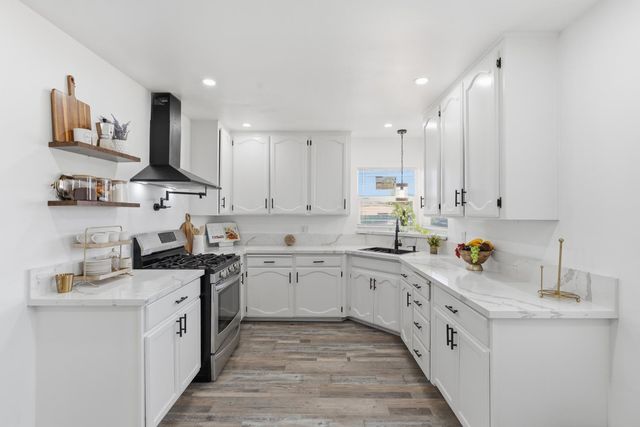 3413 N Millbrook Avenue, Fresno, CA 93726