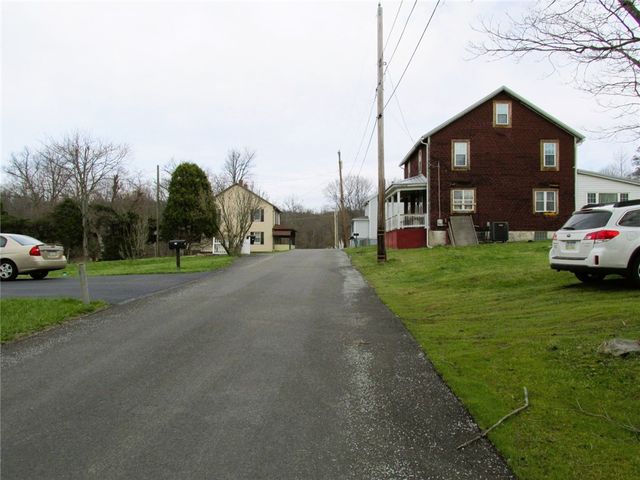 376 Penn Avenue, Upper Tyrone Twp, PA 15631