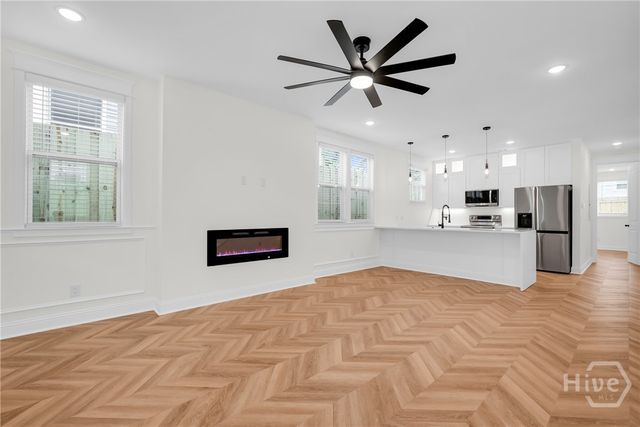 904 E 33rd Street, Savannah, GA 31401