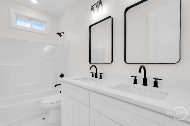 904 E 33rd Street, Savannah, GA 31401