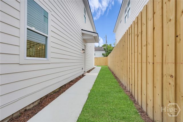 904 E 33rd Street, Savannah, GA 31401