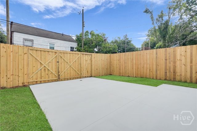 904 E 33rd Street, Savannah, GA 31401