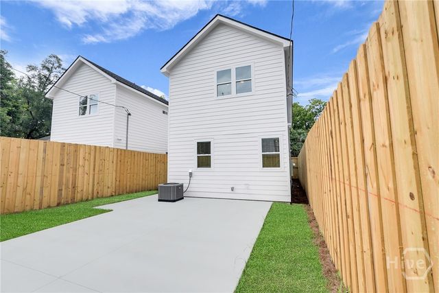 904 E 33rd Street, Savannah, GA 31401