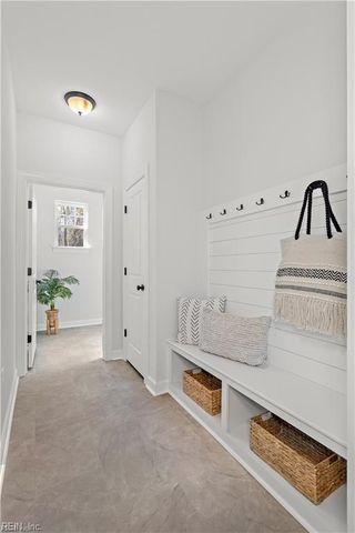 304 Riverview RD, Chesapeake, VA 23322