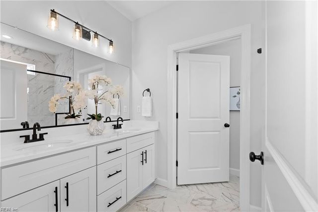 304 Riverview RD, Chesapeake, VA 23322