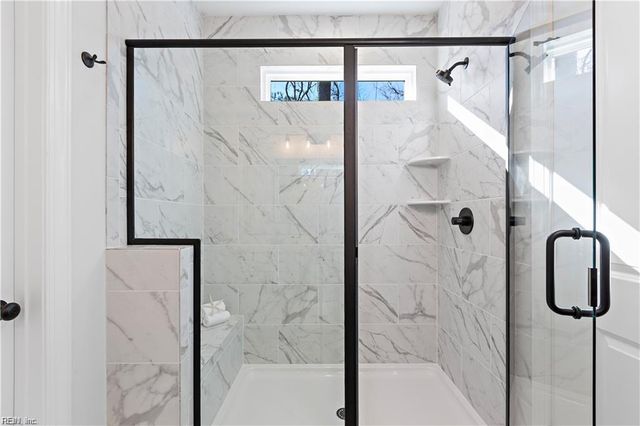 304 Riverview RD, Chesapeake, VA 23322