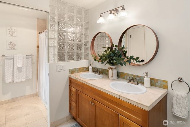 11321 83rd Place NE, Kirkland, WA 98034