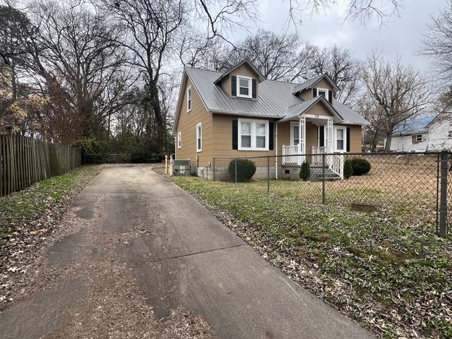 118 N Ingram St, Pulaski, TN 38478