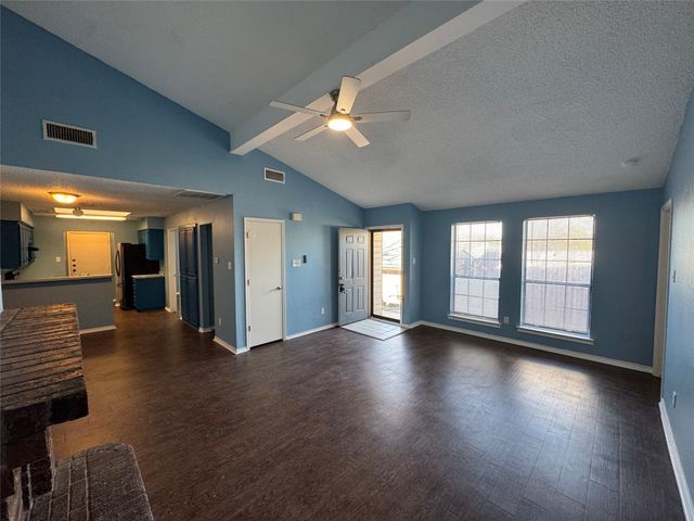 6259 Canyon Circle, Fort Worth, TX 76133