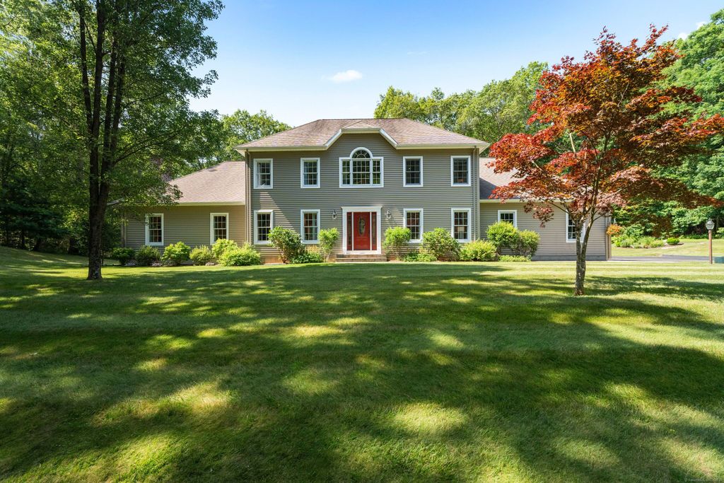 360 Raymond Hill Road, Montville, CT 06382