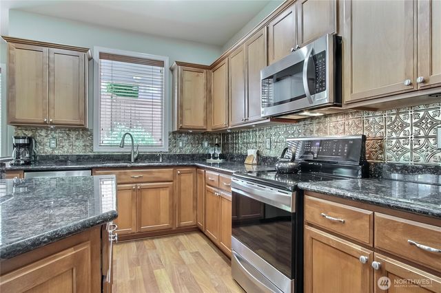 15126 82nd Avenue E, Puyallup, WA 98375