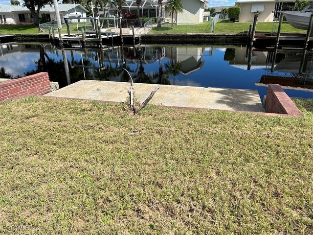 5235 SW 3rd AVE, Cape Coral, FL 33914